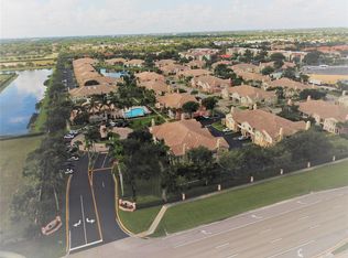 306 Belmont Ln, Pompano Beach, FL 33068