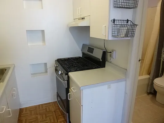 Rented by Stefan R. Capan, LREB | media 24