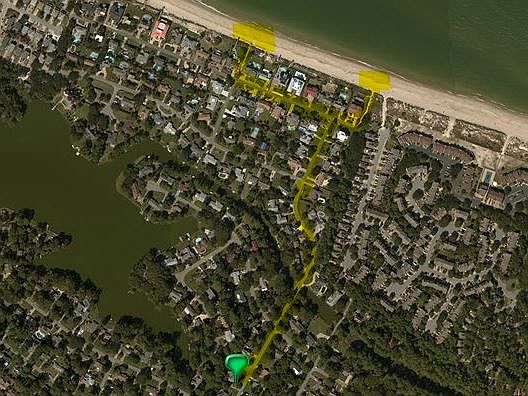 7-MINUTE WALK TO THE BEACH!