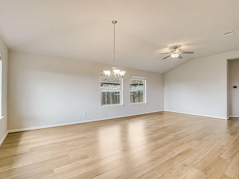 309 Chickasaw Ln — Photo 16
