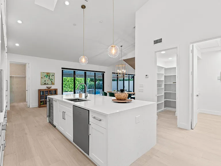 2514 Windsor Way Ct — Photo 12