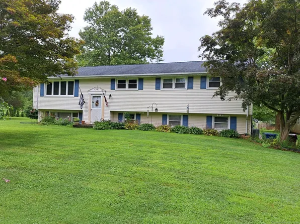 59 Hyla Lane, North Branford, CT 06472