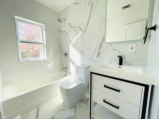 Rented by Blue Egg Realty Corp | media 30