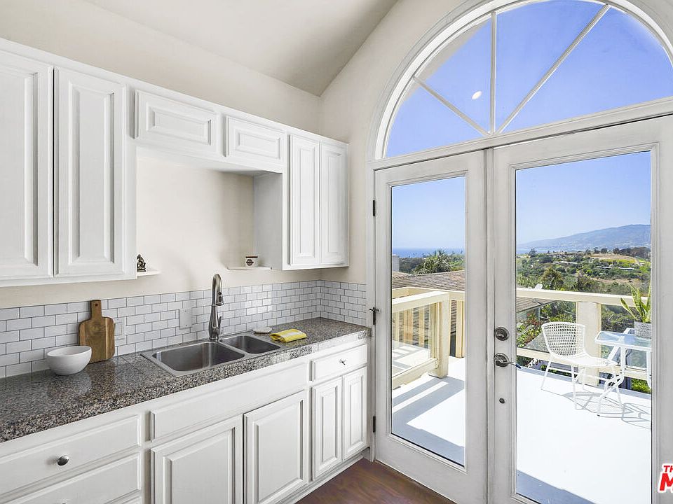 1st image of 29355 Heathercliff Rd