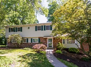 127 Highland Dr, Canonsburg, PA 15317