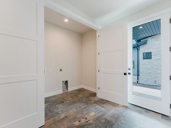 5th image of 1935 W Mochila Cir #18