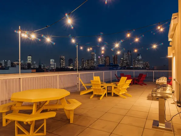 361 Newark Avenue image 10 of 13