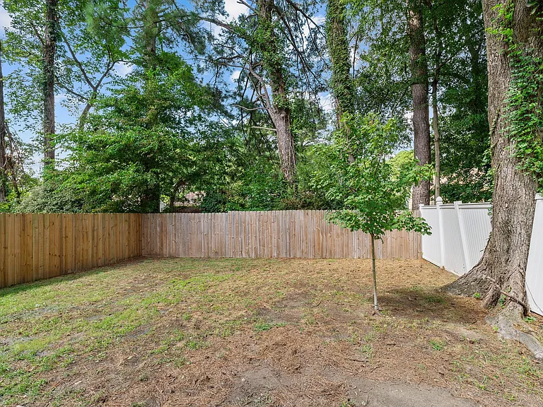 115 Thalia Rd — Photo 31