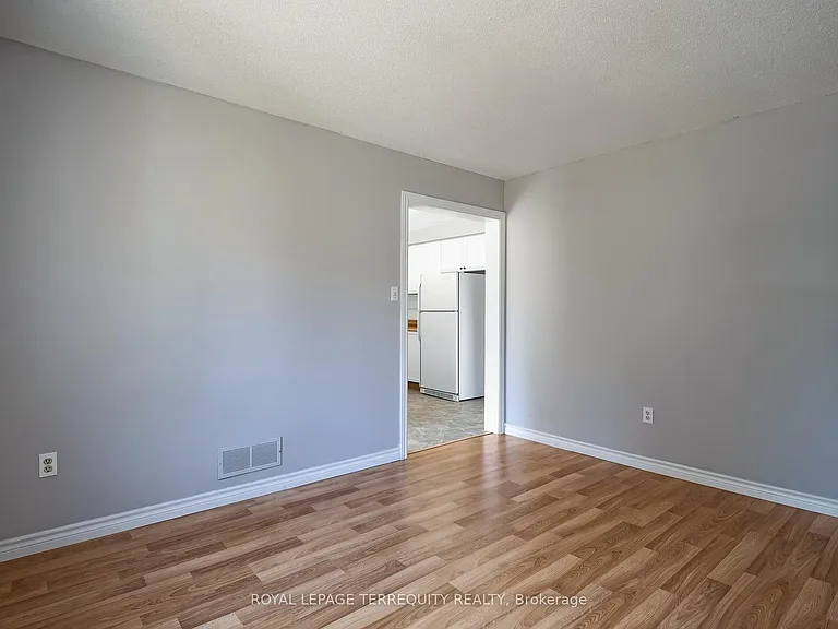 7 Yorkville Ct — Photo 17