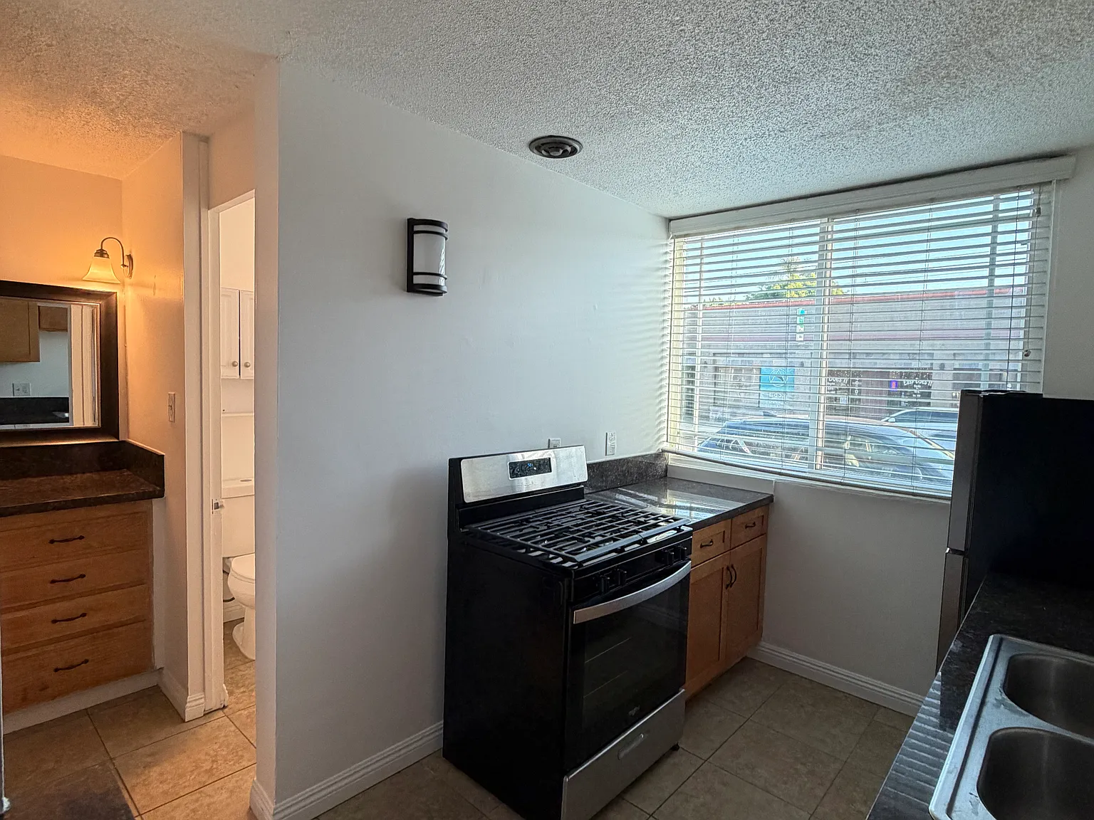 Belmont Apartments — Photo 3