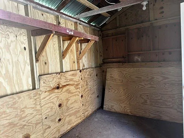 144 Elvis Ct — Photo 10