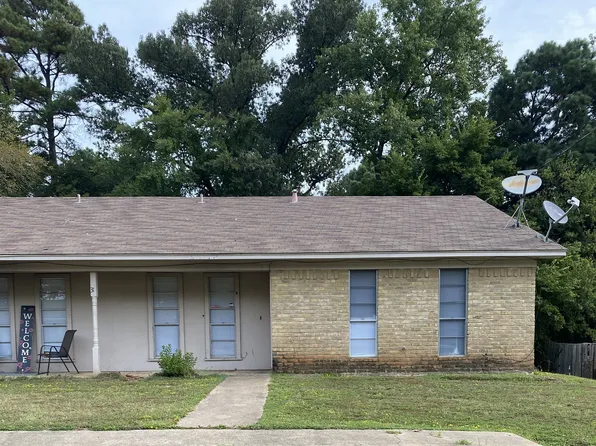 311 Blake Dr #B, Longview, TX 75604