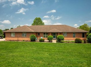 121 Bogey Ln, Makanda, IL 62958