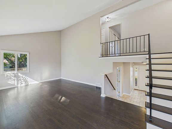 4th image of 416 Kenmore Ave