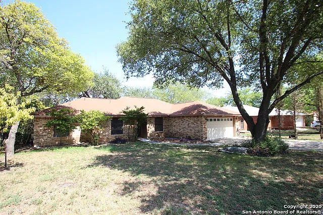 3 bed, 2.0 bath, 1695 sqft, $1,700 — Photo 3