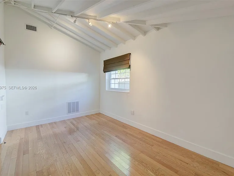2441 Swanson Ave — Photo 26