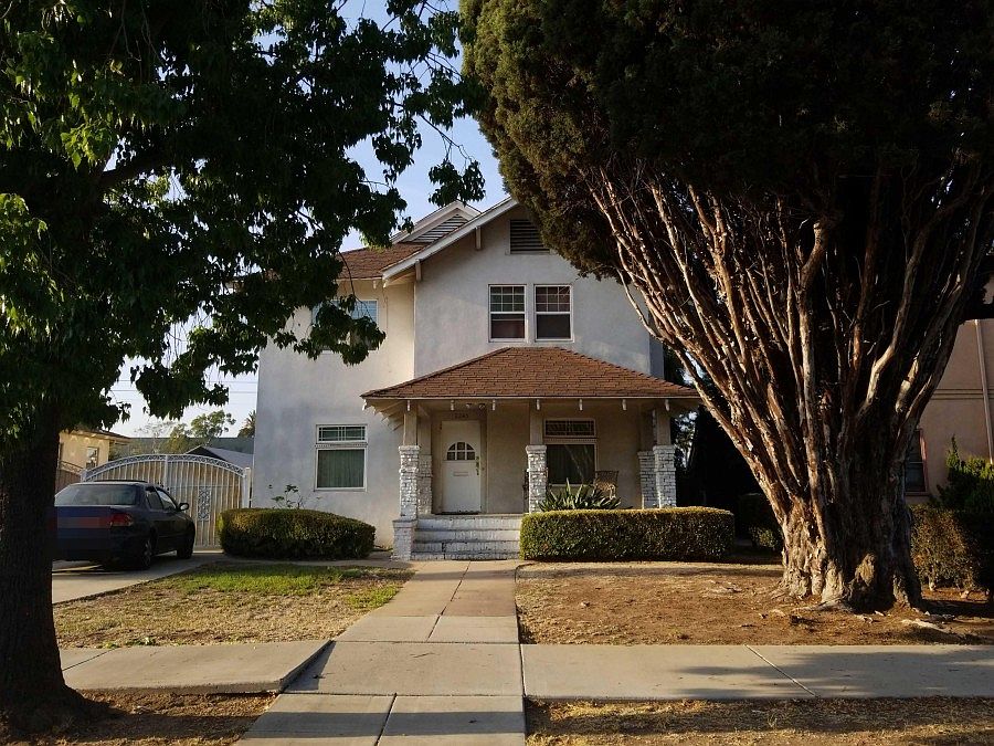 1st image of 2345 W 23rd St