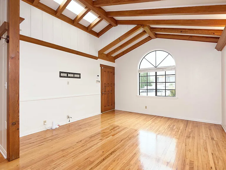 3228 Emerson St — Photo 4