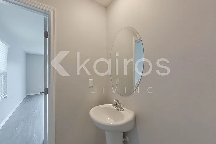 8675 SW 43rd Ter — Photo 10
