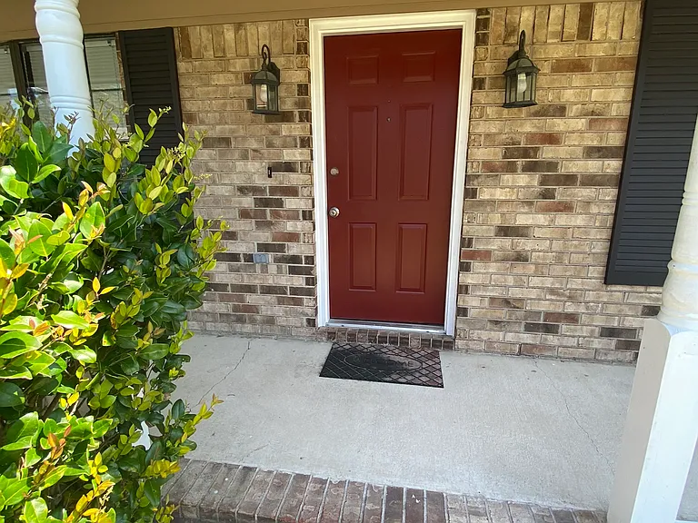 105 Maid Marian Ct — Photo 2