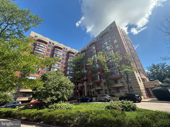 2400 N Clarendon Blvd #607, Arlington, VA 22201