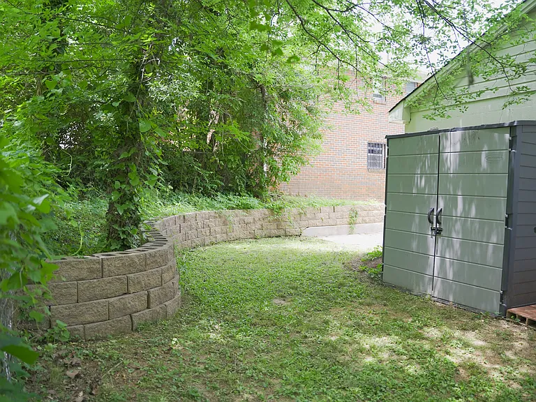 407 Green Springs Ave S — Photo 21