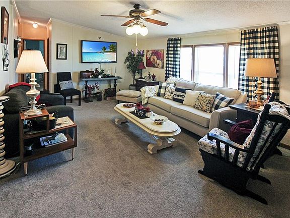 3rd image of 2665 Lake Breeze Dr