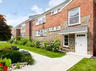 Menands Gardens, Albany, NY 12204