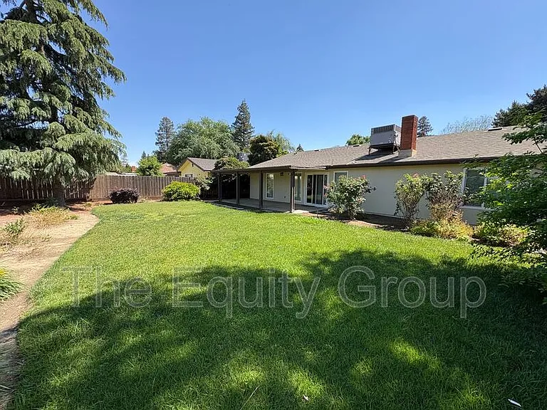 4230 W Grove Ct — Photo 33