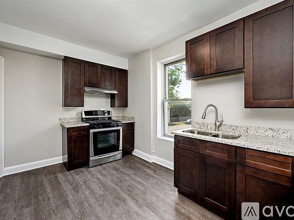 2nd image of 3856 S Sacramento Ave #2R