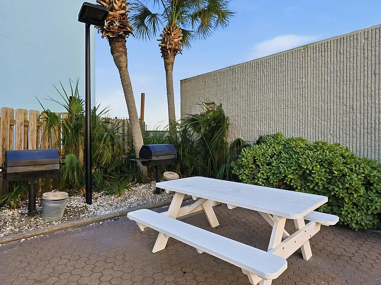 8817 S Thomas Dr #2-ID1355009P — Photo 31