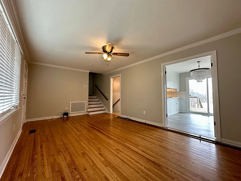 411 Starliner Ct — Photo 17
