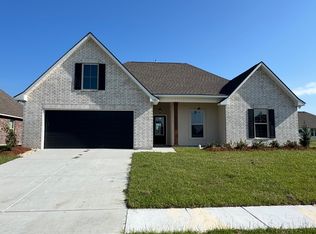 1595 Old Tucson Ave, Zachary, LA 70791