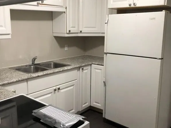 144 Benson Dr #2, Barrie, ON L4N 7Y3