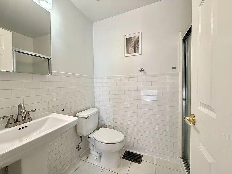 Primary Ensuite Bath
