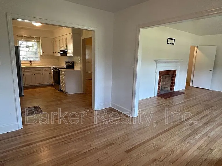 5726 Fayetteville Rd — Photo 3
