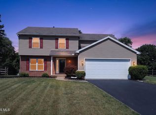 30 Springcove Ln, Holland, OH 43528
