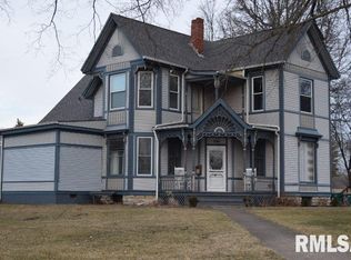 339 E Court St, Farmington, IL 61531