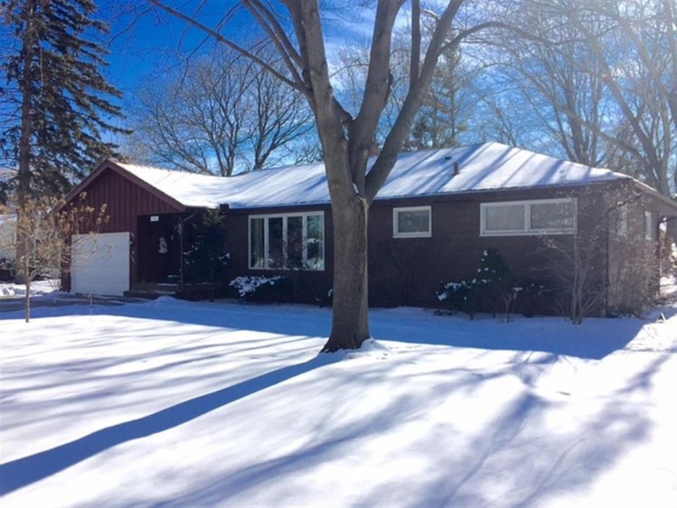 1st image of 1005 W Cumberland Dr