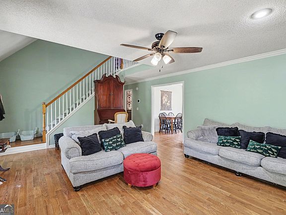 5th image of 1595 Harmony Rd