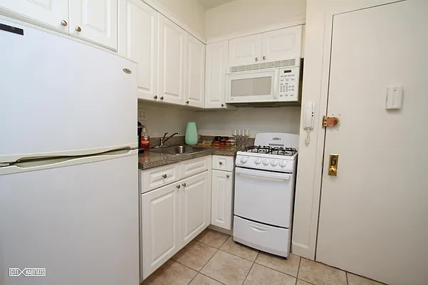 Rented by Citi Habitats | media 13