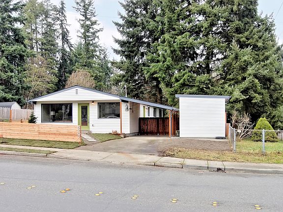 2nd image of 5207 204th St SW