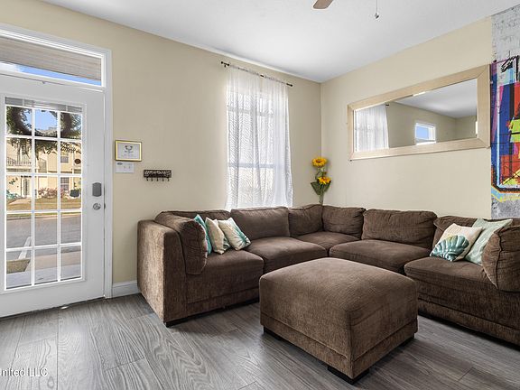 4th image of 1170 Century Oaks Dr #A