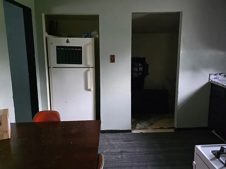 132 N 23rd Pl — Photo 20