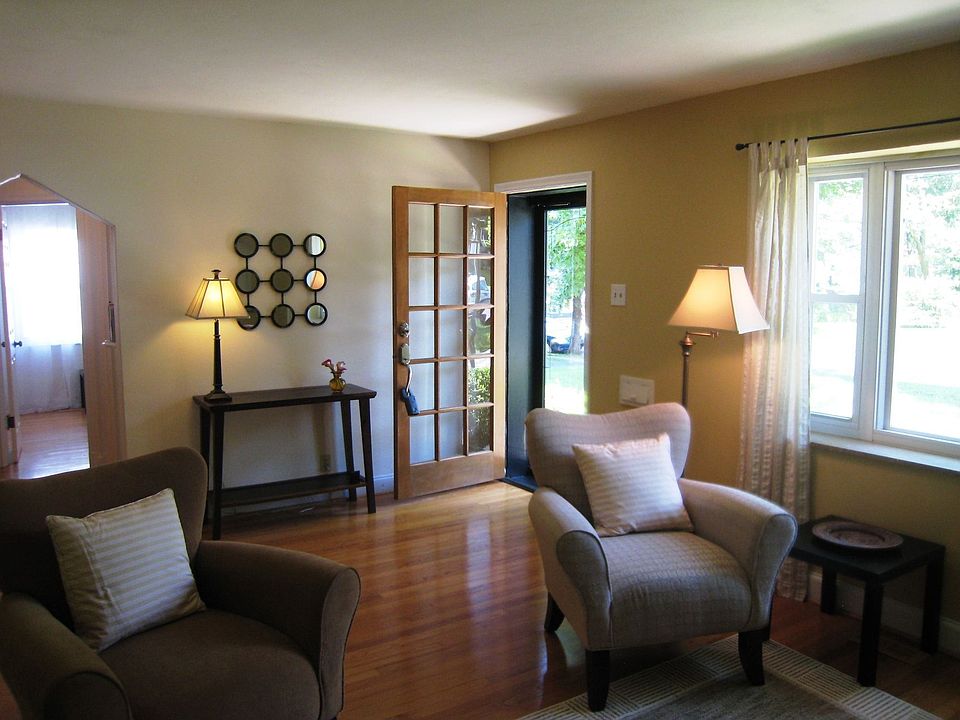 1st image of 428 W Washington Ave