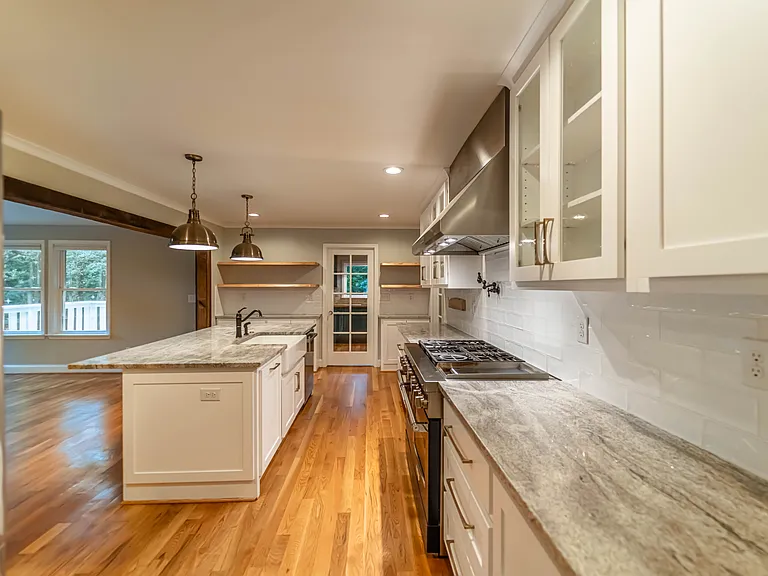 4631 Chuckwood Dr — Photo 14