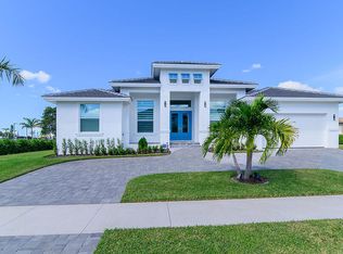 108 Gulfstream St, Marco Island, FL 34145