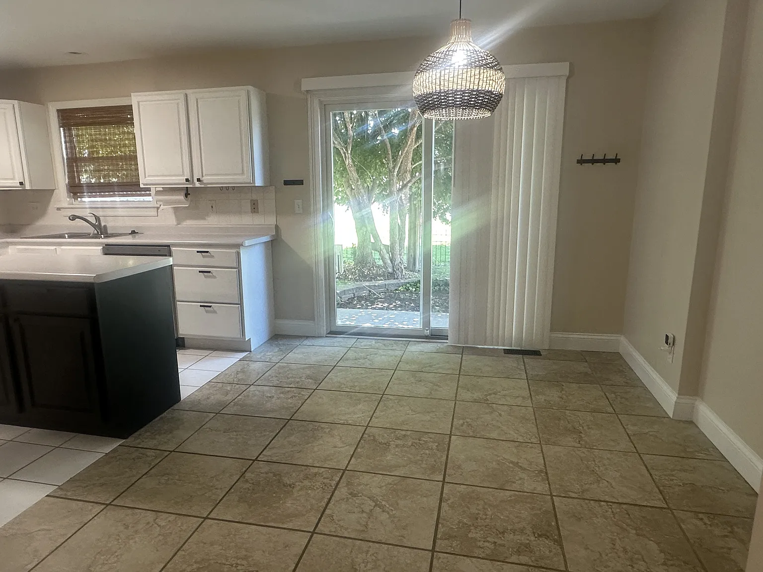 2 bed, 2.5 bath, 1280 sqft, $1,500 — Photo 4