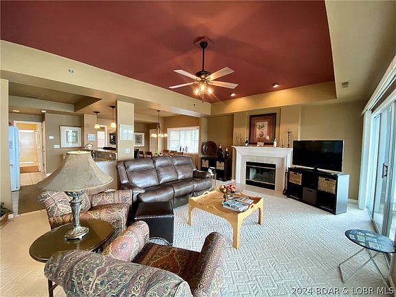 3rd image of 160 E Palisades Condo Dr #4A