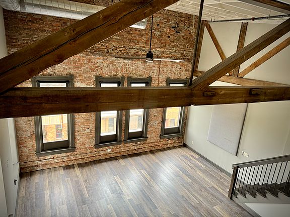 3rd image of 625 Adams St #3